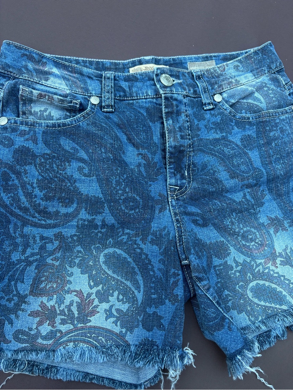 Nine West Vintage America Paisley Denim Shorts Size 10 Boho Festival